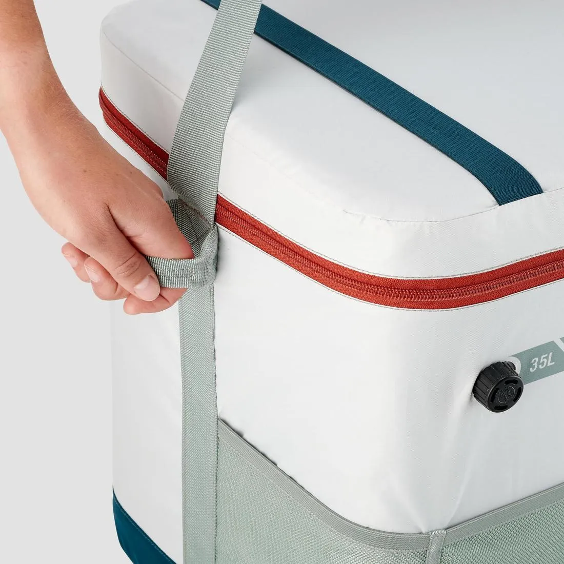25-litre Fresh Cooler box 500 for camping - keeps cool for 15 hours