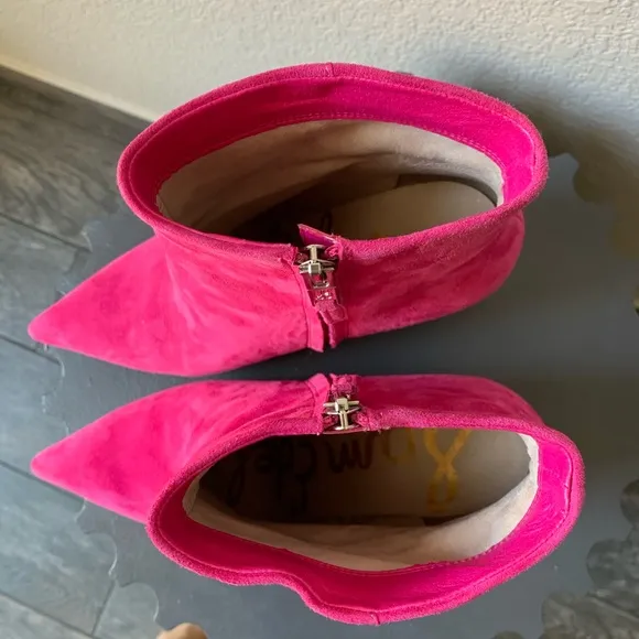 $98🔥Pink suede leather boots 💓size 8US
