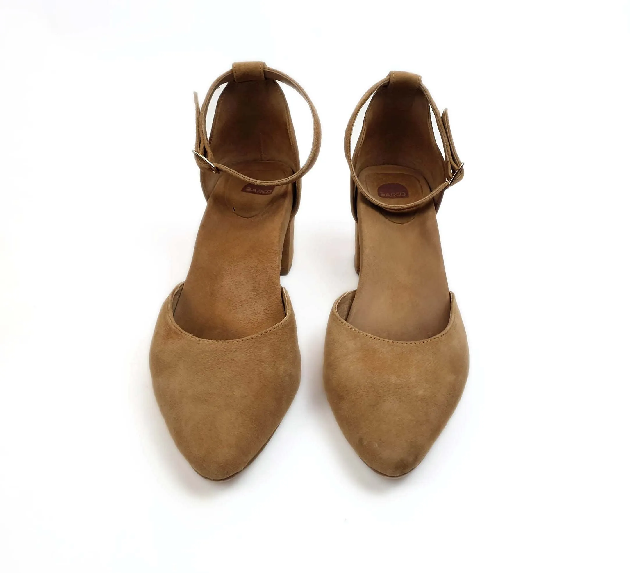 Bared tan suede low heel shoes size 39