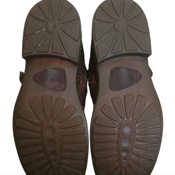 Born Hayes Boots Size 9