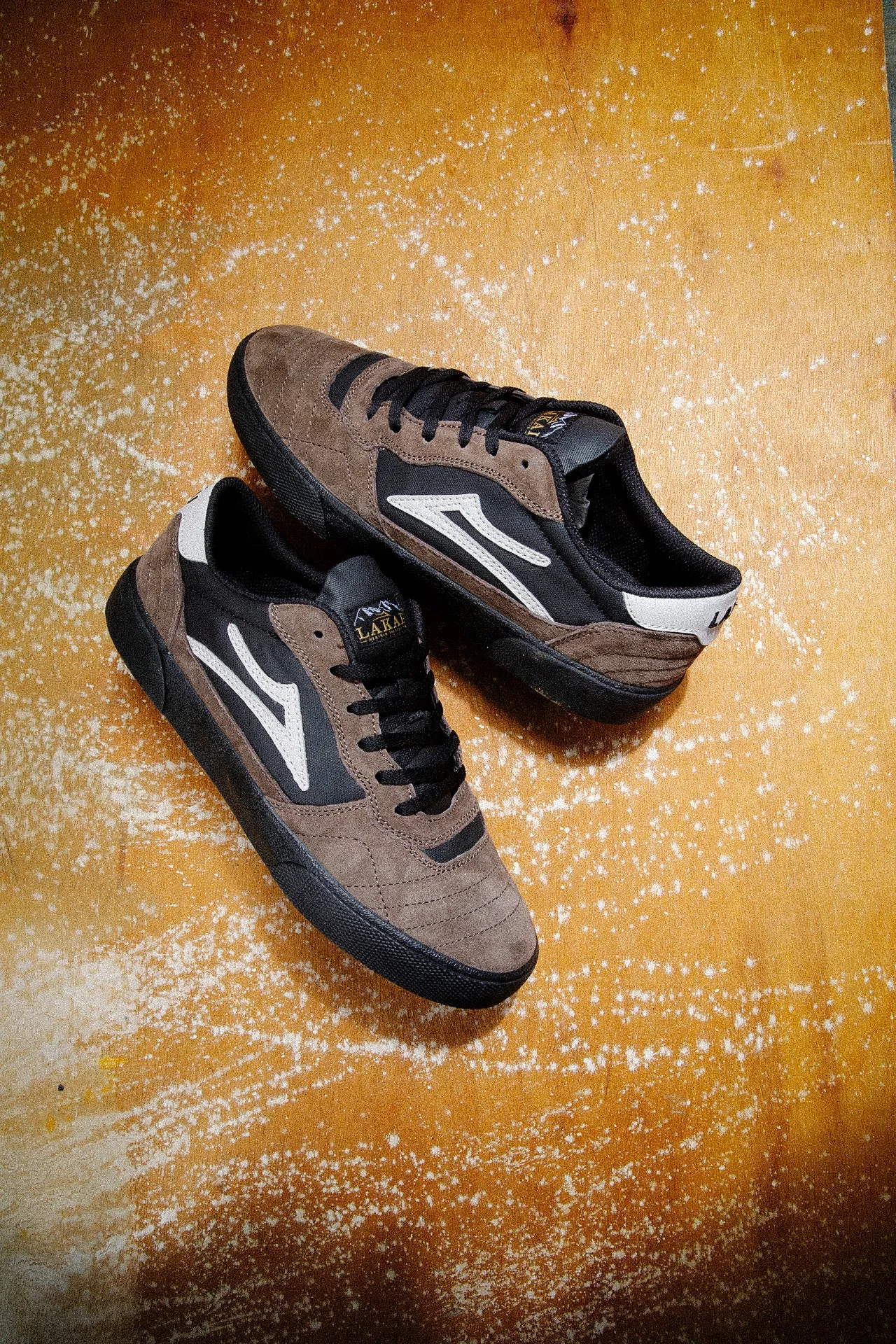 Cambridge - Chocolate Suede