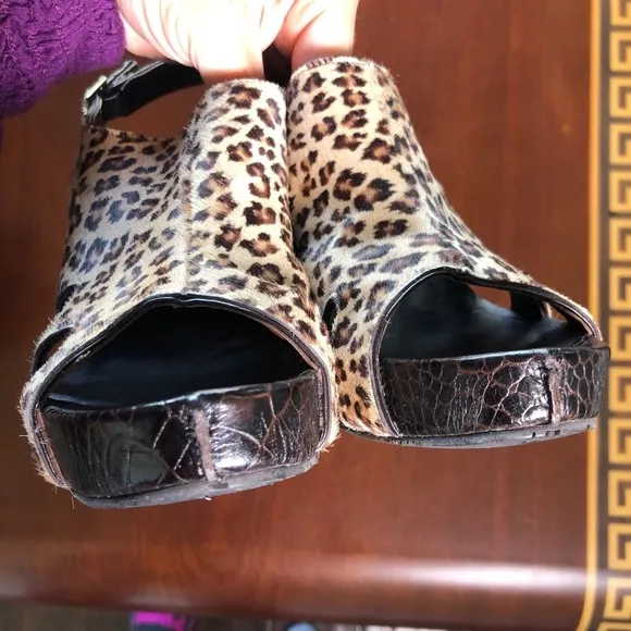 Donald J. Pliner Leopard print calfskin booties