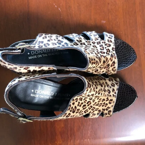 Donald J. Pliner Leopard print calfskin booties