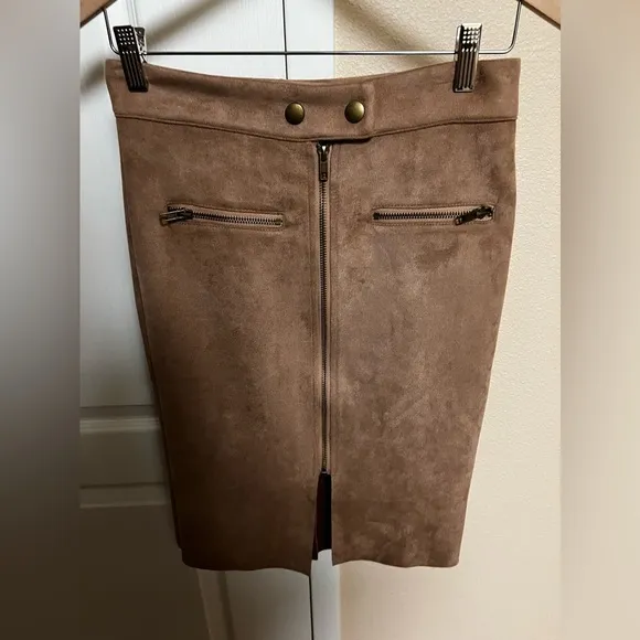 Fate Faux Brown Suede Skirt Zipper Knee Length Size Medium