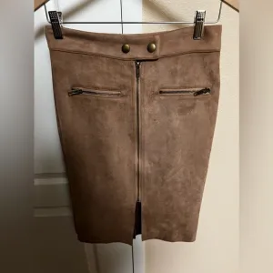 Fate Faux Brown Suede Skirt Zipper Knee Length Size Medium