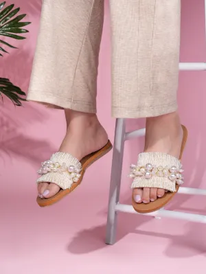 Hydes and Hues Women White Pearl Flats