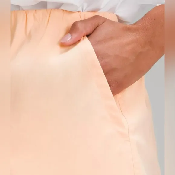 Lululemon Cotton-Blend‎ Poplin High-Rise Short 4&quot;