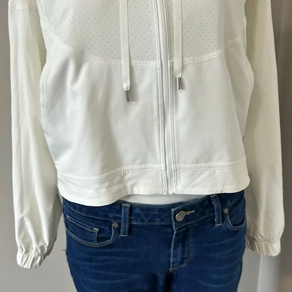 Lululemon In Depth Jacket Lace Antique White Sweat Wicking Full Zip Sz XS