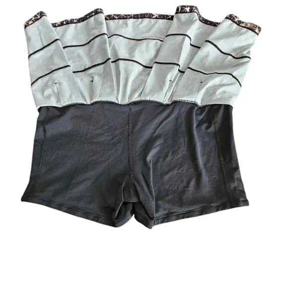 Lululemon Pace Rival Skirt II *4-way Stretch Sugar Crush Multi / Black Size 8