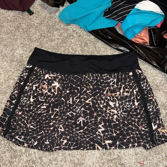 Lululemon Pace Rival Skirt II *4-way Stretch Sugar Crush Multi / Black Size 8