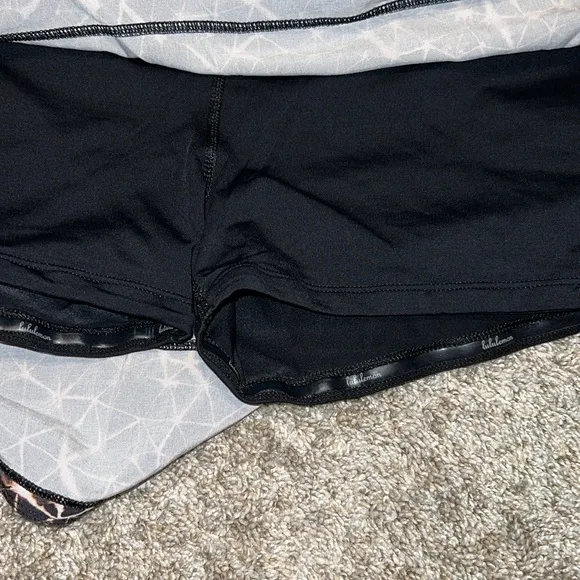 Lululemon Pace Rival Skirt II *4-way Stretch Sugar Crush Multi / Black Size 8