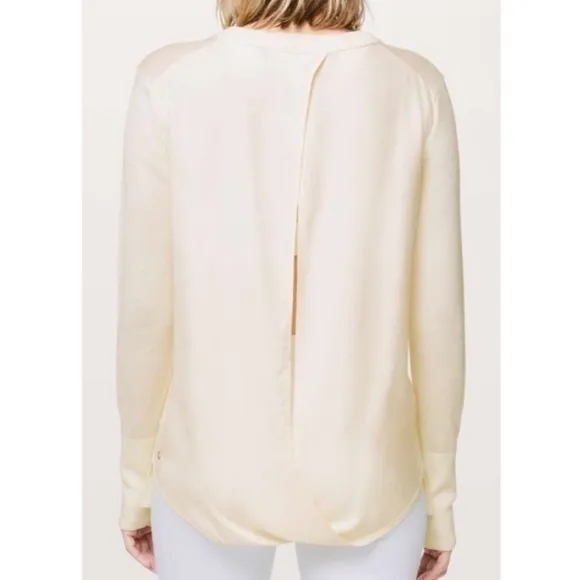 lululemon Women’s Still at‎ Ease Pullover Sweater (Size 8)