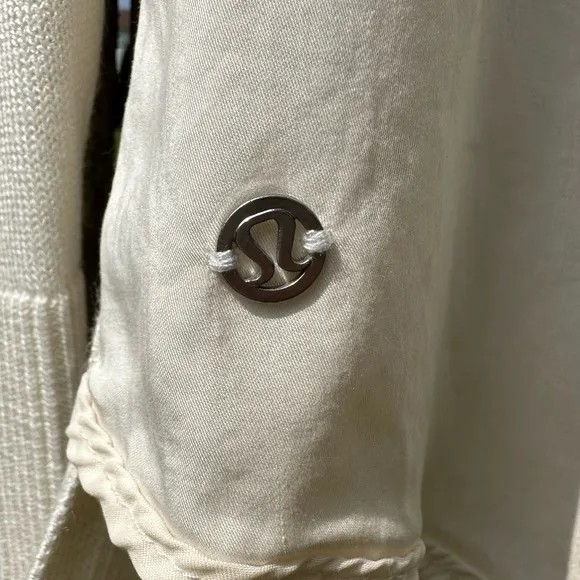 lululemon Women’s Still at‎ Ease Pullover Sweater (Size 8)