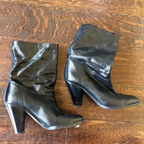 Michael Kors Snakeskin look slouch Booties