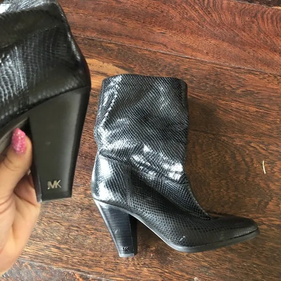 Michael Kors Snakeskin look slouch Booties
