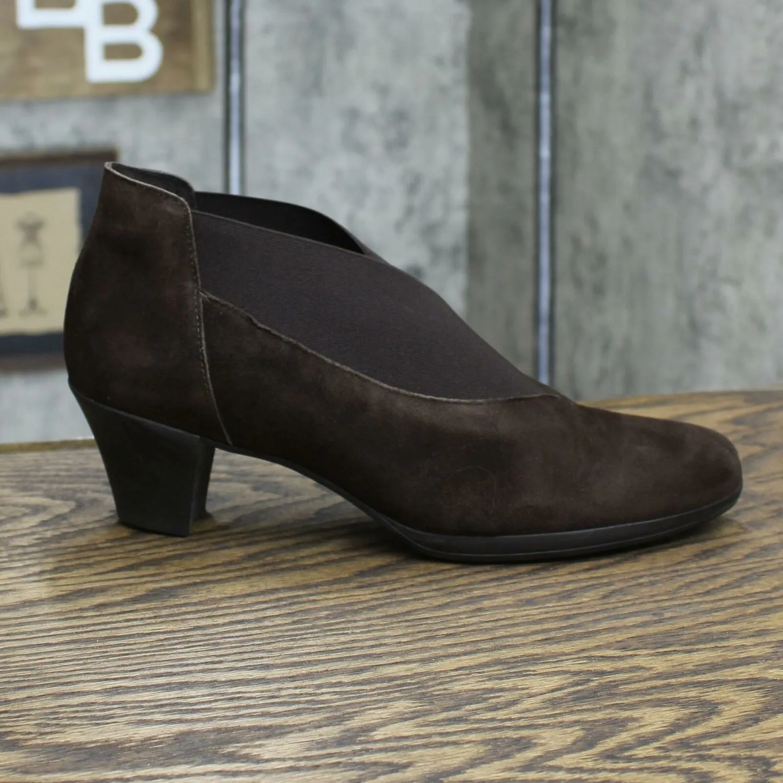 MUNRO Women's Francee Suede Boots