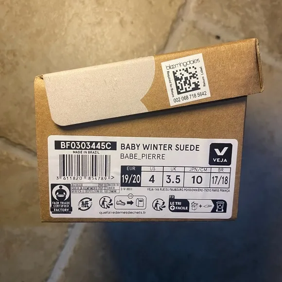 New in Box Veja Baby Fured Suede Babe Pierre Baby Winter Suede Crib Shoes