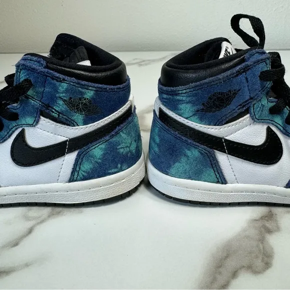 Nike Air Jordan 1 Retro Tie Dye Aurora Green Black White High Top Kids Size 8C