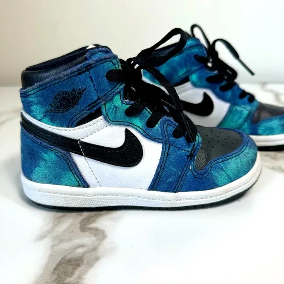 Nike Air Jordan 1 Retro Tie Dye Aurora Green Black White High Top Kids Size 8C