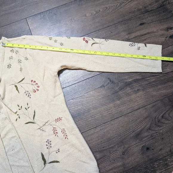 Northern‎ Isles Sweater Size Large