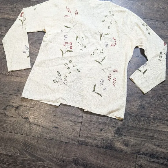 Northern‎ Isles Sweater Size Large
