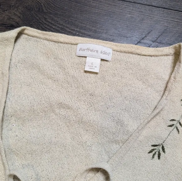 Northern‎ Isles Sweater Size Large