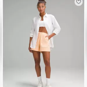 NWT lululemon Cotton-Blend Poplin High-Rise Short 4&quot; size:S color:peach Bellini