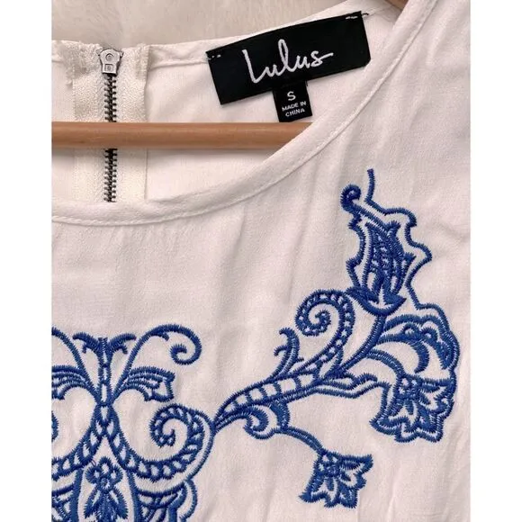 NWT Lulus Tale to Tell Blue and Ivory Embroidered ShiftDress, Size Small