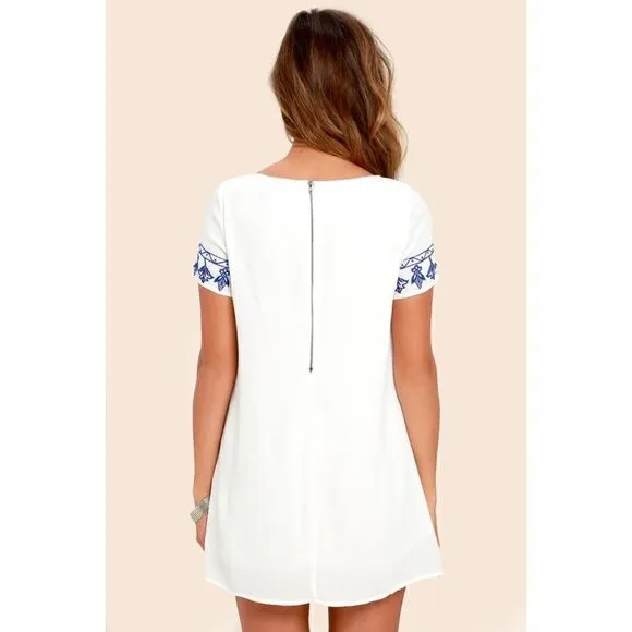 NWT Lulus Tale to Tell Blue and Ivory Embroidered ShiftDress, Size Small