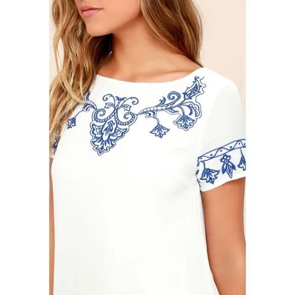 NWT Lulus Tale to Tell Blue and Ivory Embroidered ShiftDress, Size Small