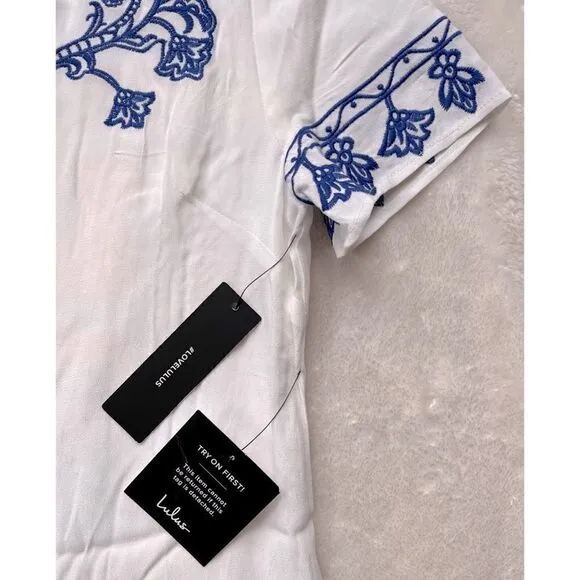 NWT Lulus Tale to Tell Blue and Ivory Embroidered ShiftDress, Size Small