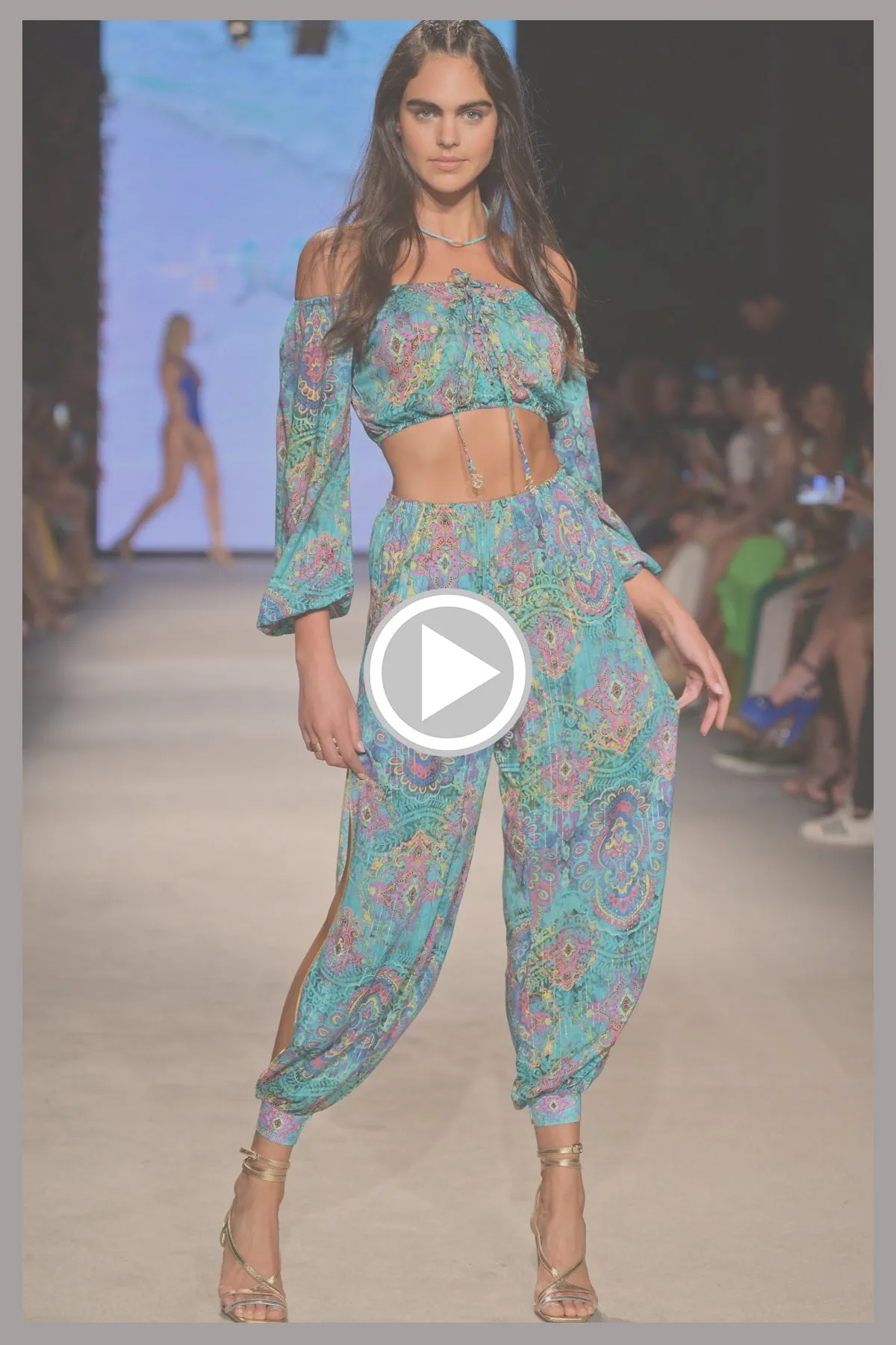 OCEAN BREEZE - Crop Top & Split Side Jogger Pant • Aqua Runway