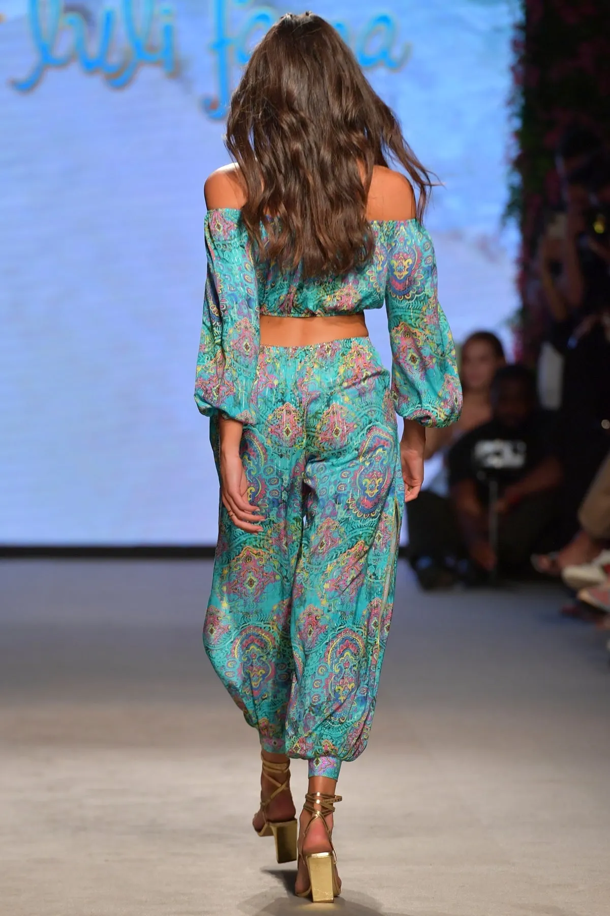 OCEAN BREEZE - Crop Top & Split Side Jogger Pant • Aqua Runway