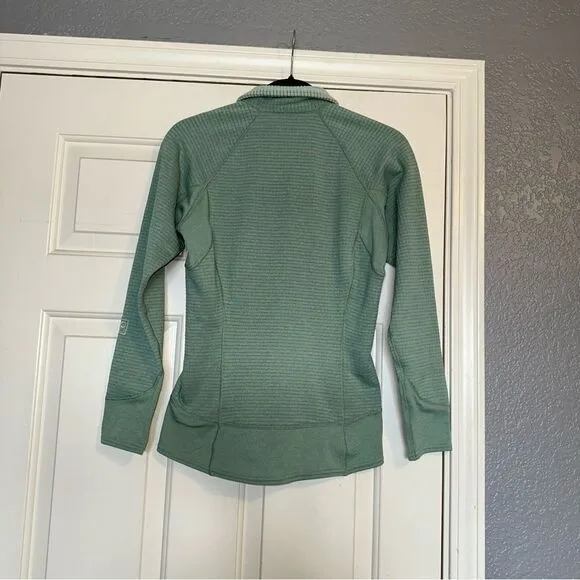 Patagonia mint green quarter zip lightweight jacket