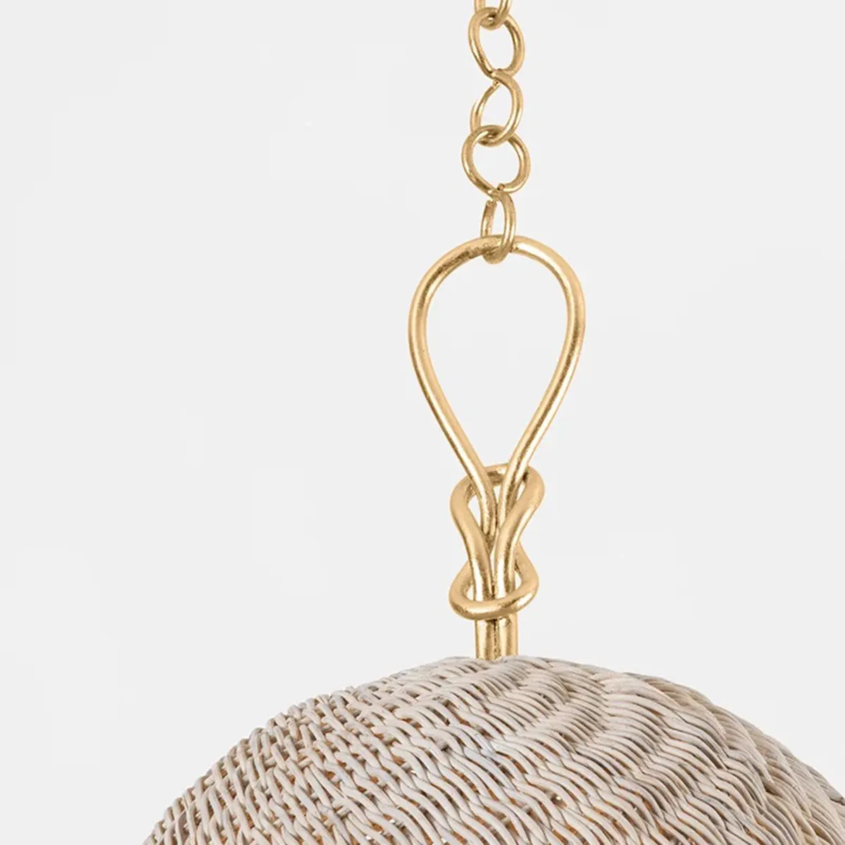 Reina Pendant