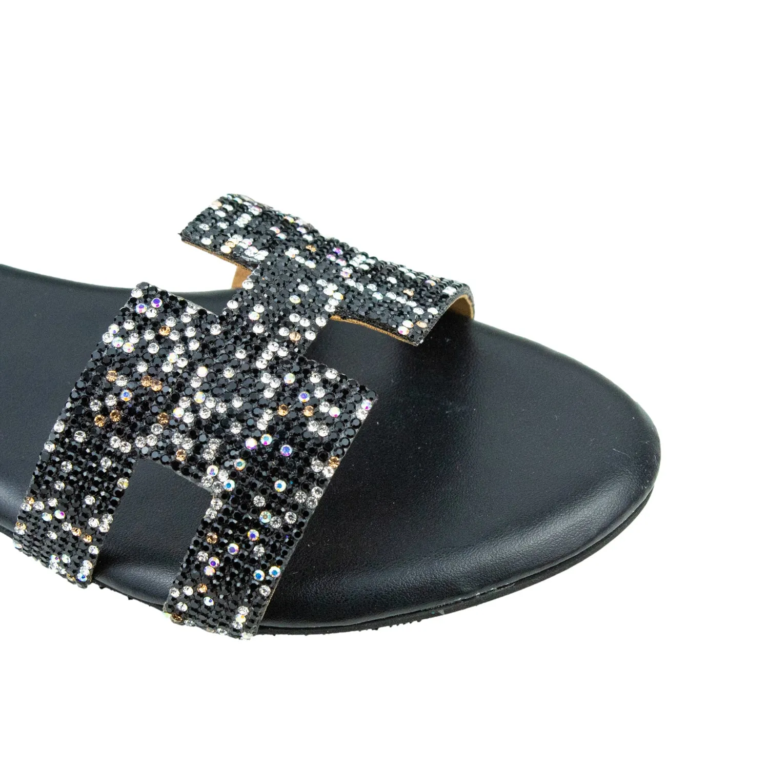 S173F - Black