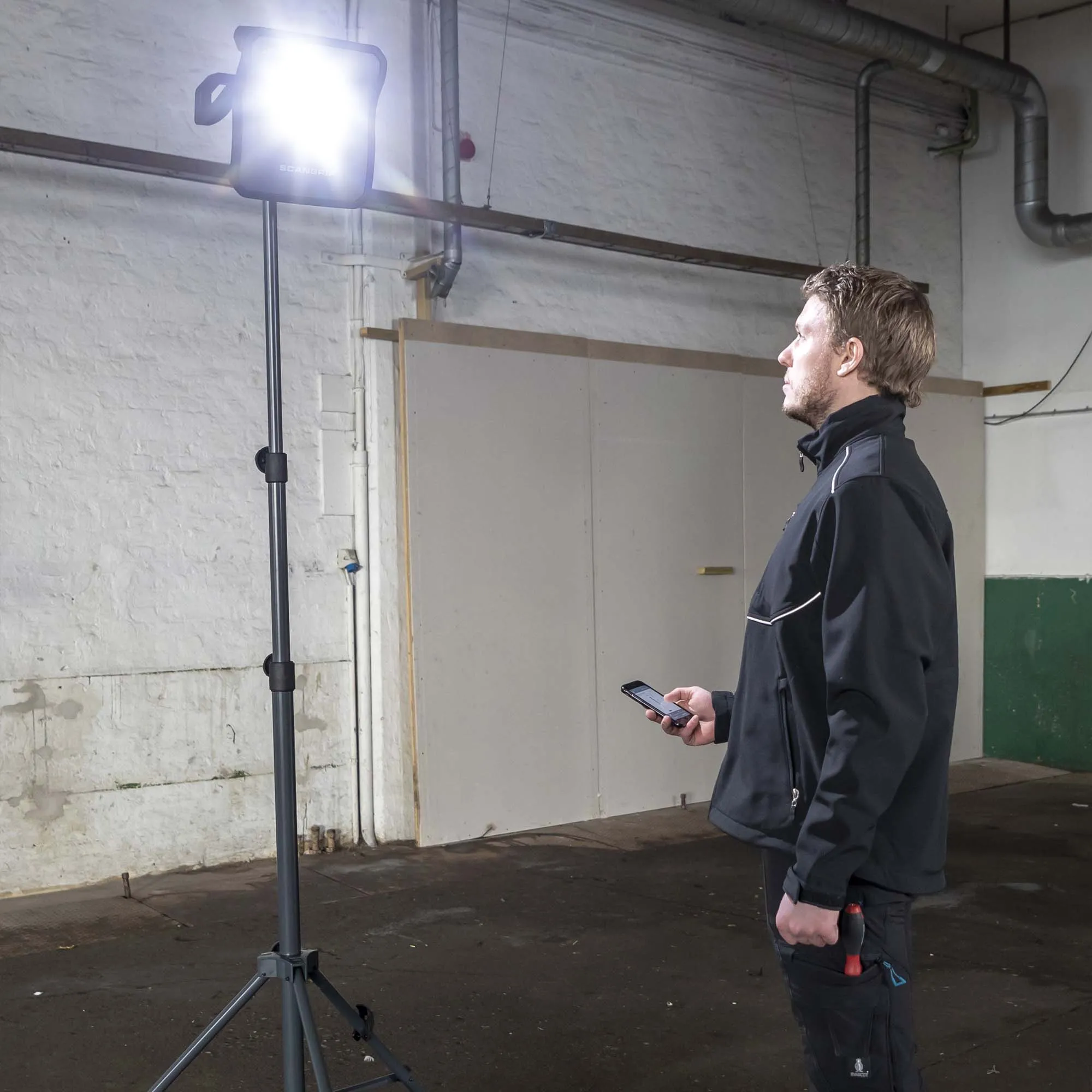 Scangrip Nova 10 SPS High Efficiency 10,000 Lumen COB LED Work Light with Exchangeable Battery System