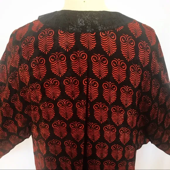 Silky Orange &amp; Black Robe