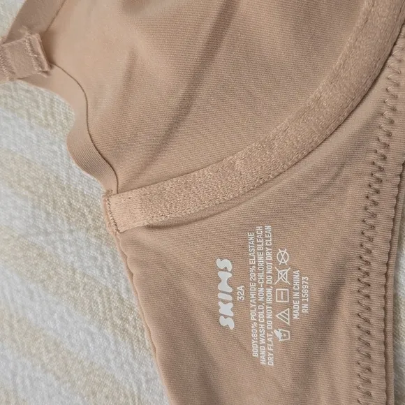 SKIMS Fits Everybody Unlined Demi Bra Size:32A Mica