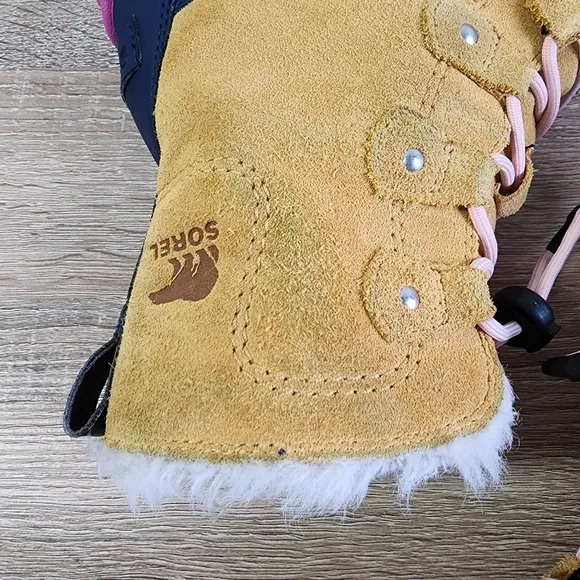 SOREL Kids' Whitney II Joan Lace Suede Faux Fur Snow Boot Big Girl 4