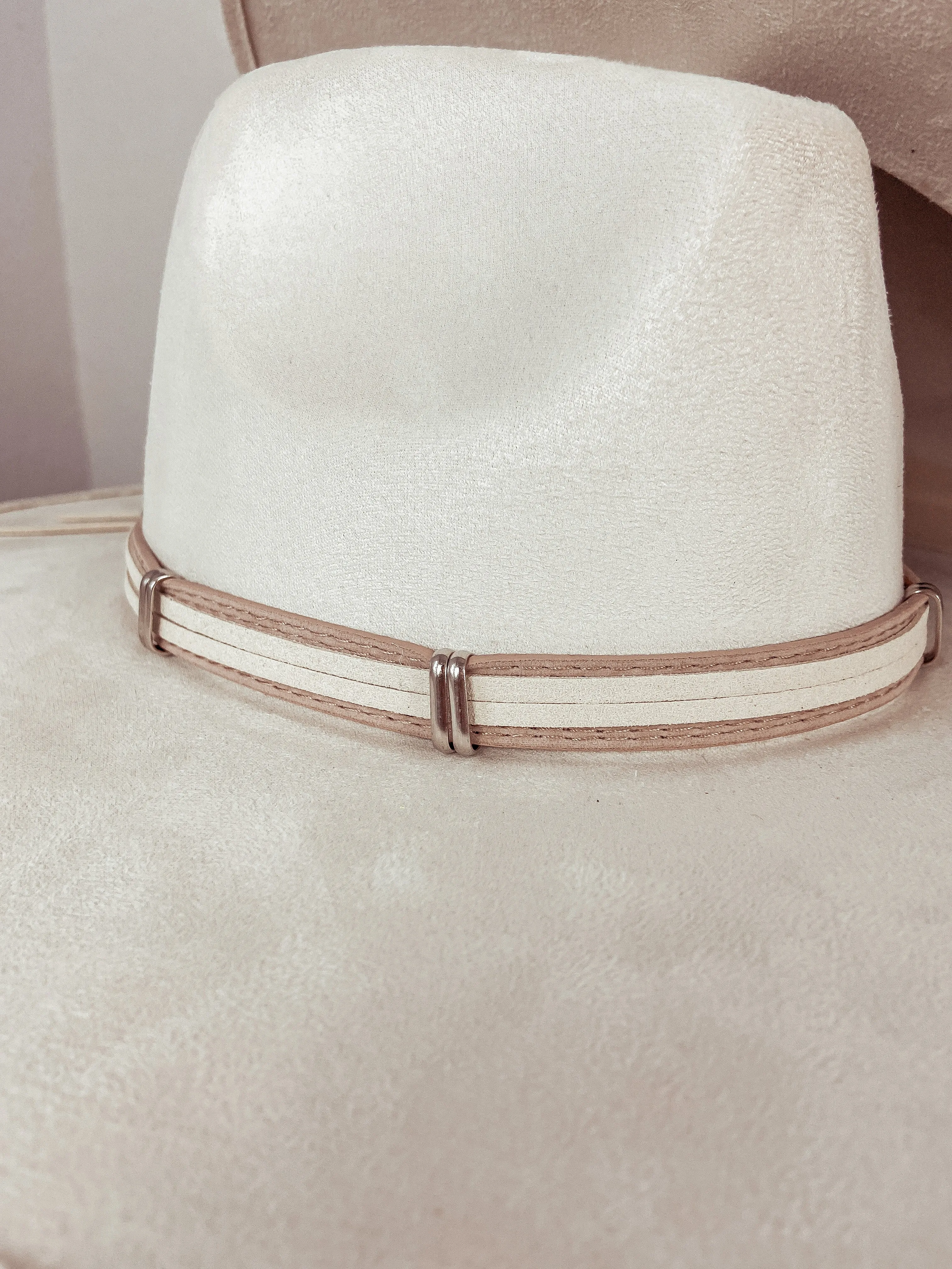 Take Me To The Rodeo Brim Hat (Cream Suede)