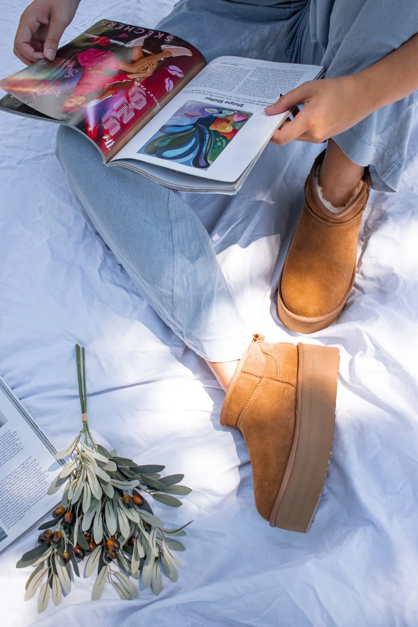 UGG: Classic Ultra Mini Platform in Chestnut