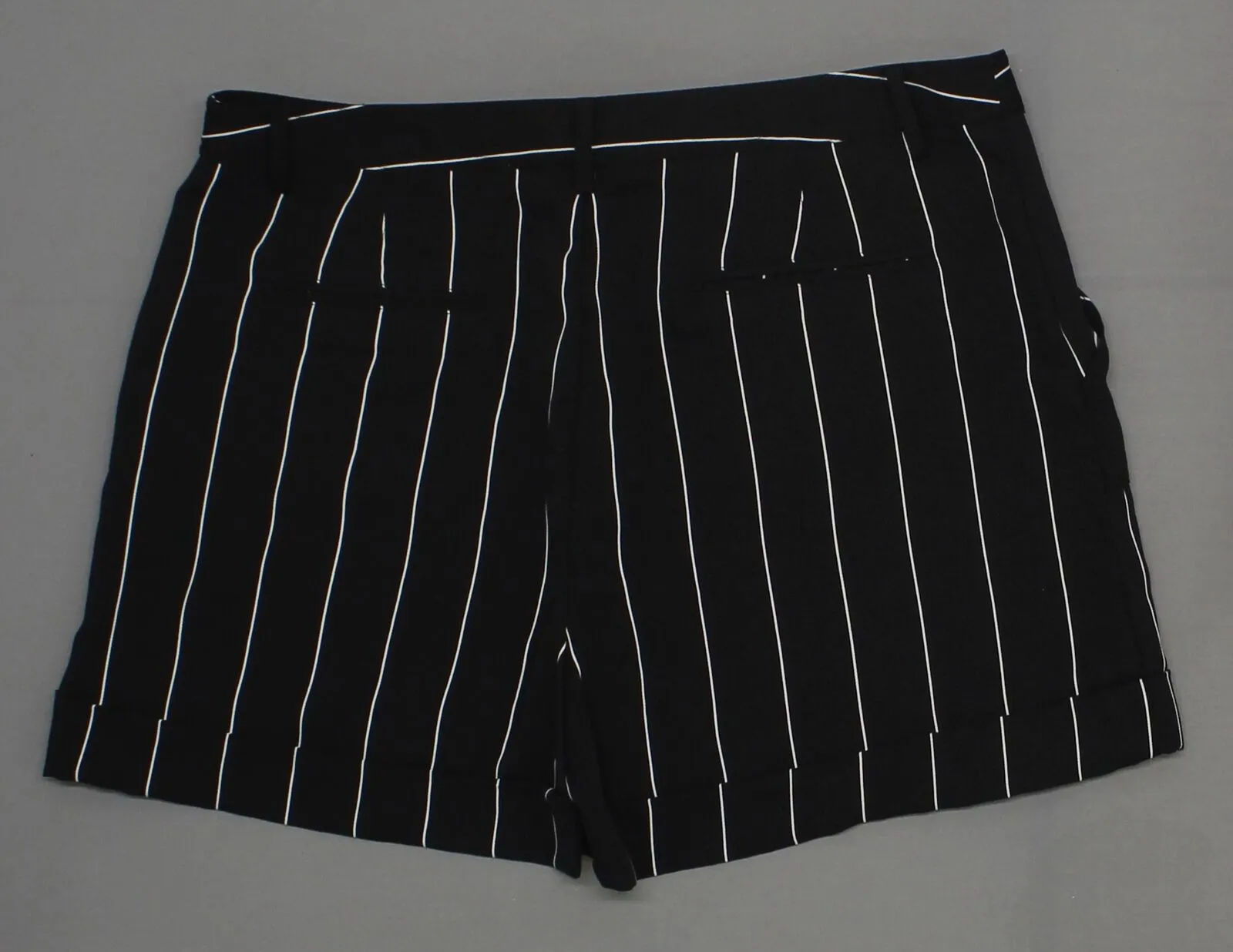 Who What Wear Women's Walking Utility Shorts