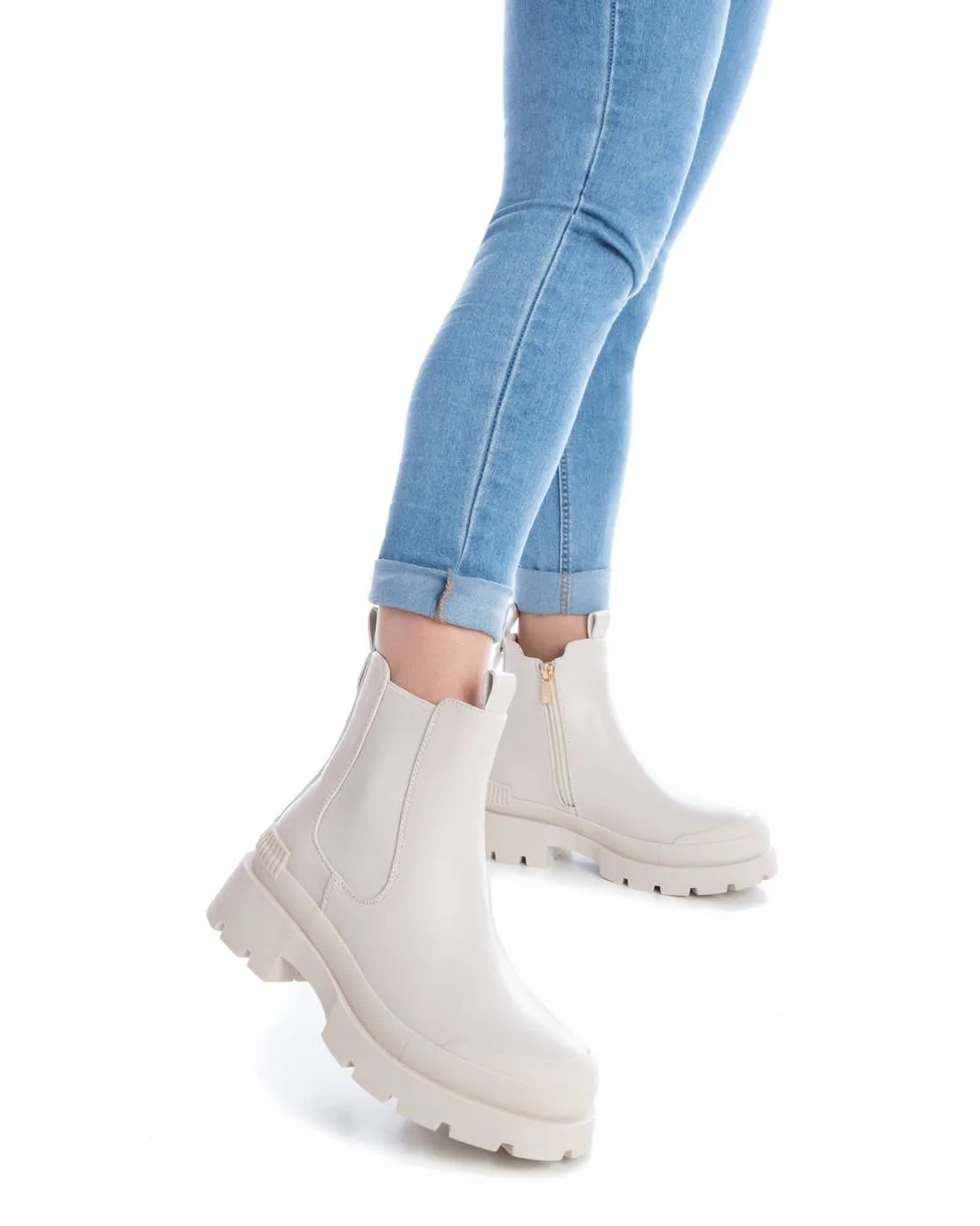 Women's Booties By XTI 141535