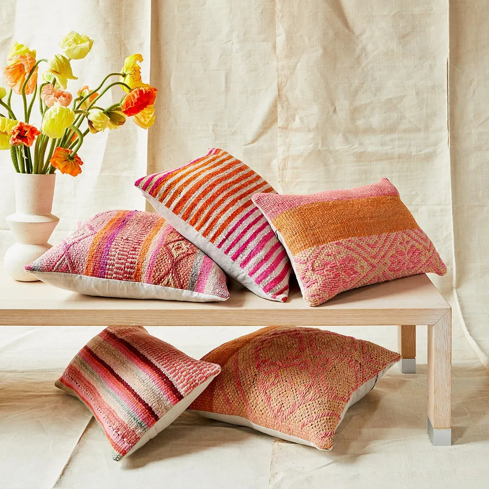 Woven Pillow 05